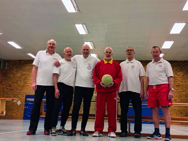 ETUF Fussballtennis für Seniorinnen und Senioren Ü50.