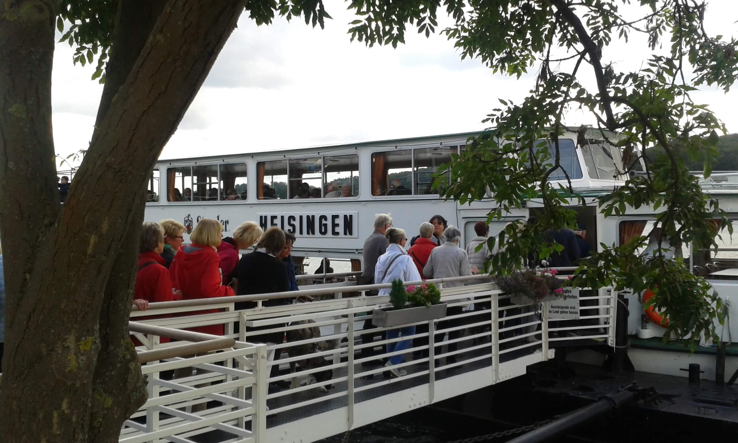 Mit der weissen Flotte nach M&uuml;lheim.