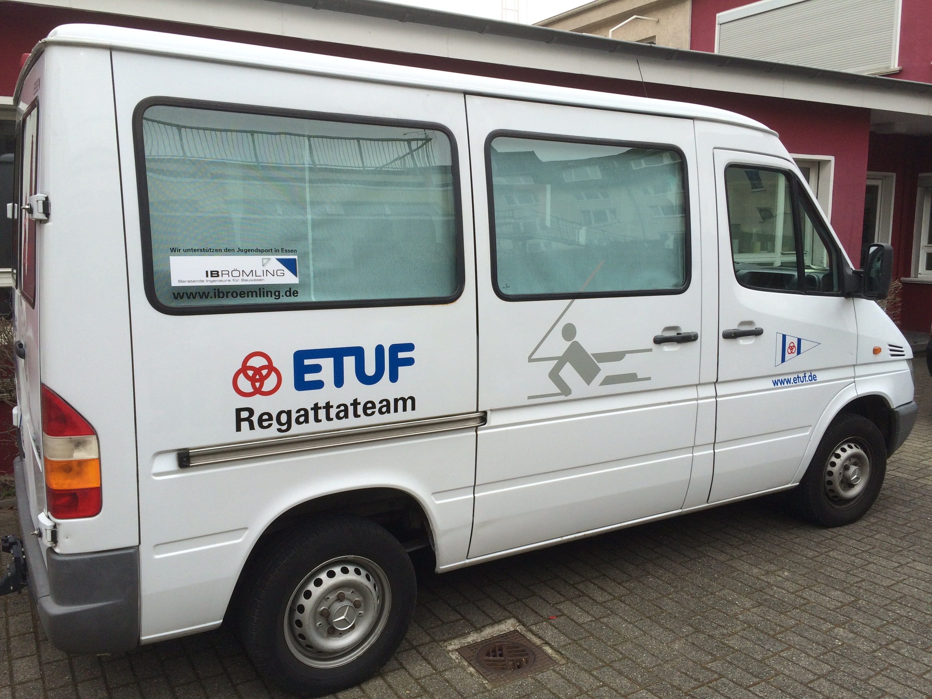 ETUF Jugendbus